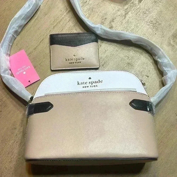 kate spade Handbags - NWT Kate Spade crossbody purse with cardholder